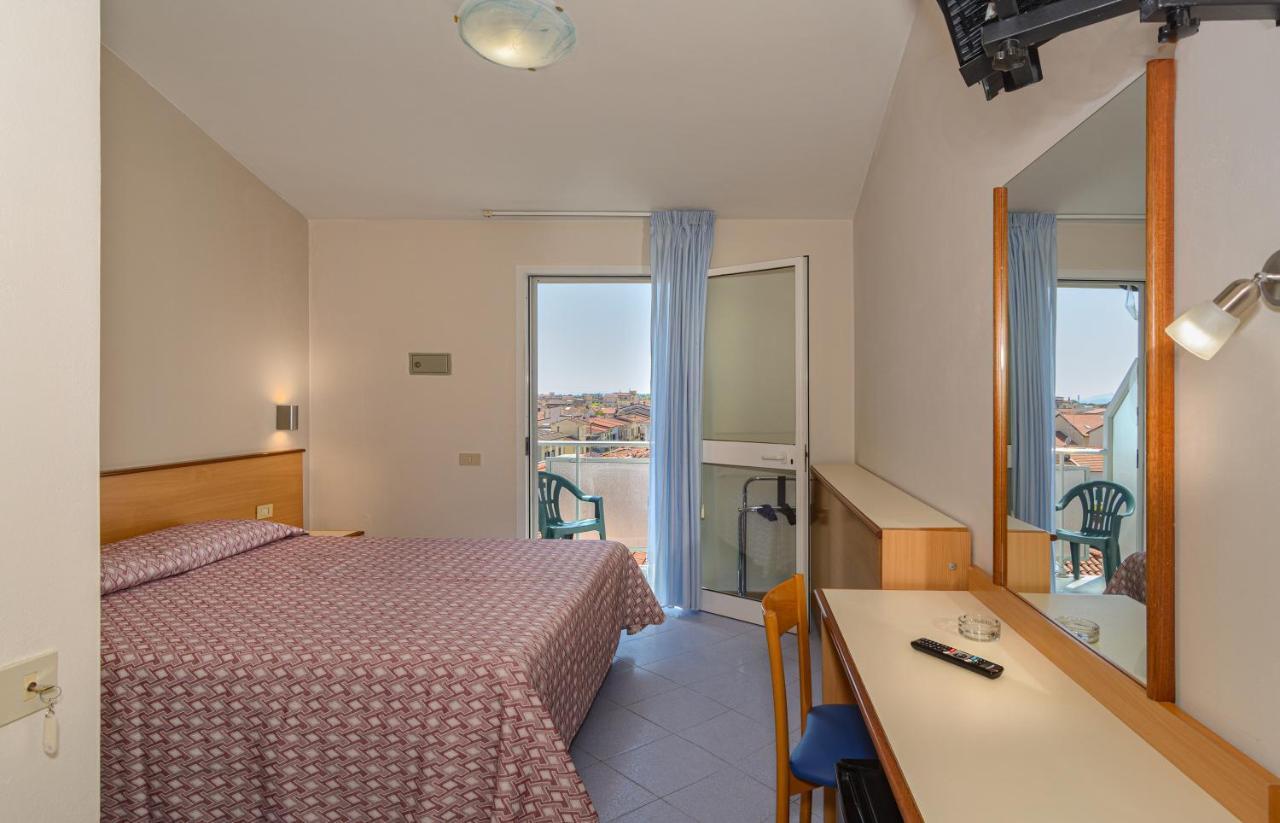 Hotel Sogno Виареджо Экстерьер фото