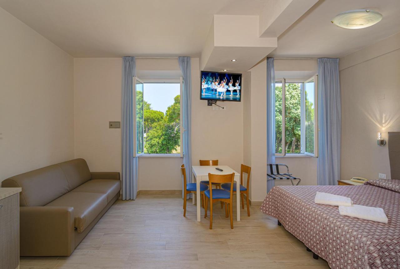 Hotel Sogno Виареджо Экстерьер фото
