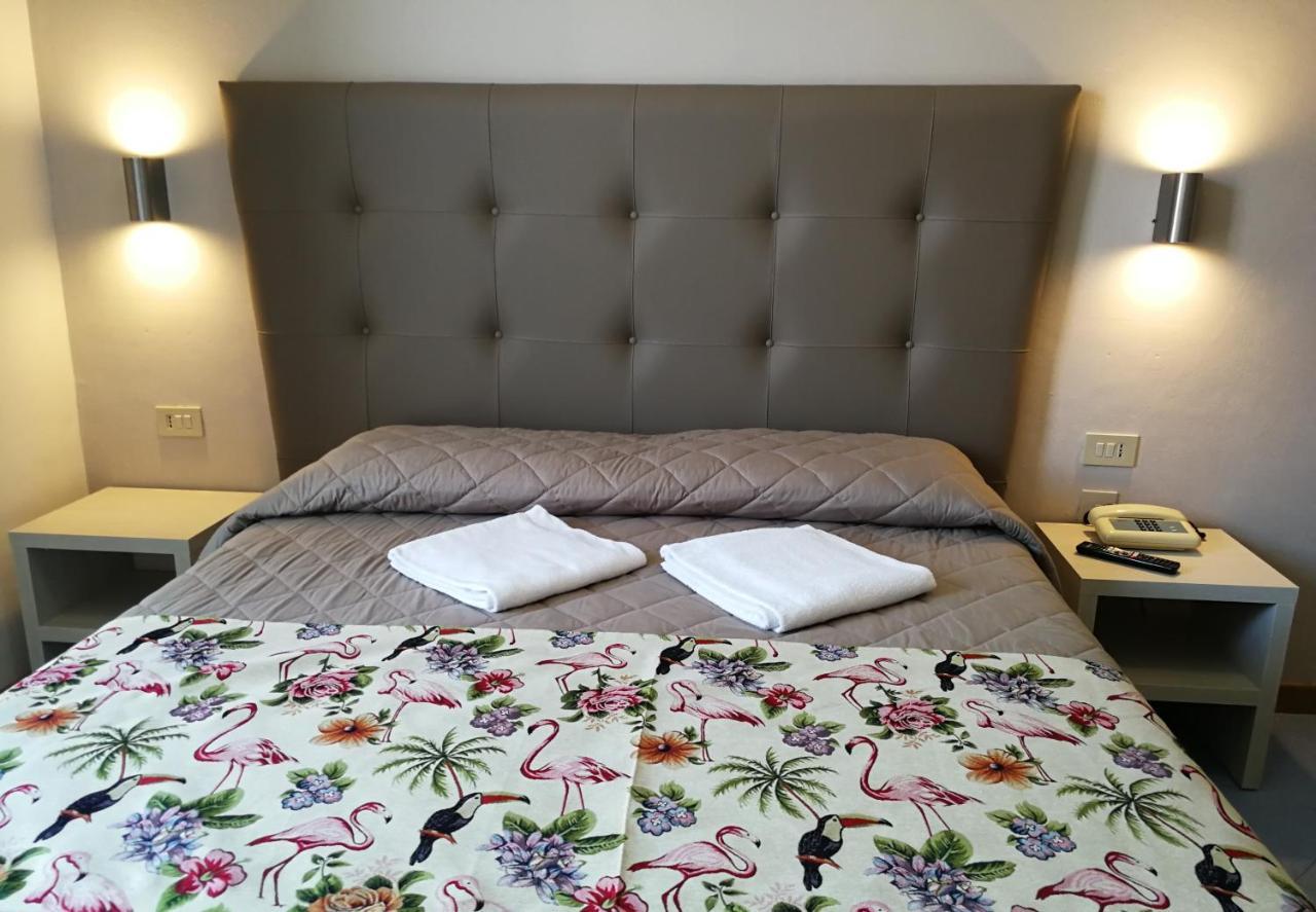 Hotel Sogno Виареджо Экстерьер фото