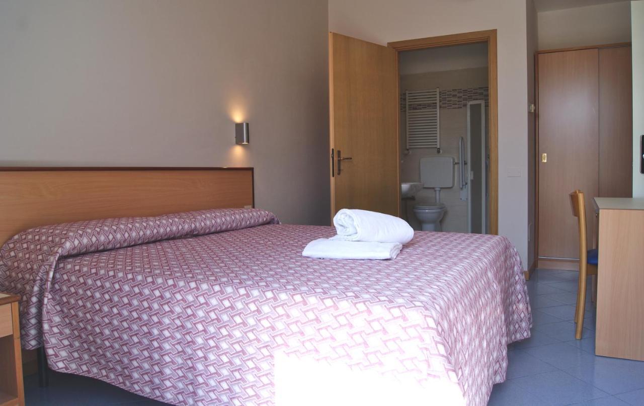 Hotel Sogno Виареджо Экстерьер фото